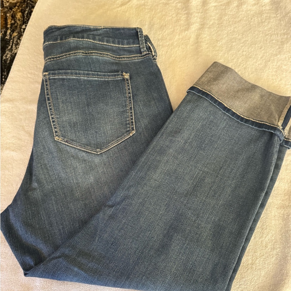 NYDJ Mid Wash Ankle Crop Jeans. Great condition.
